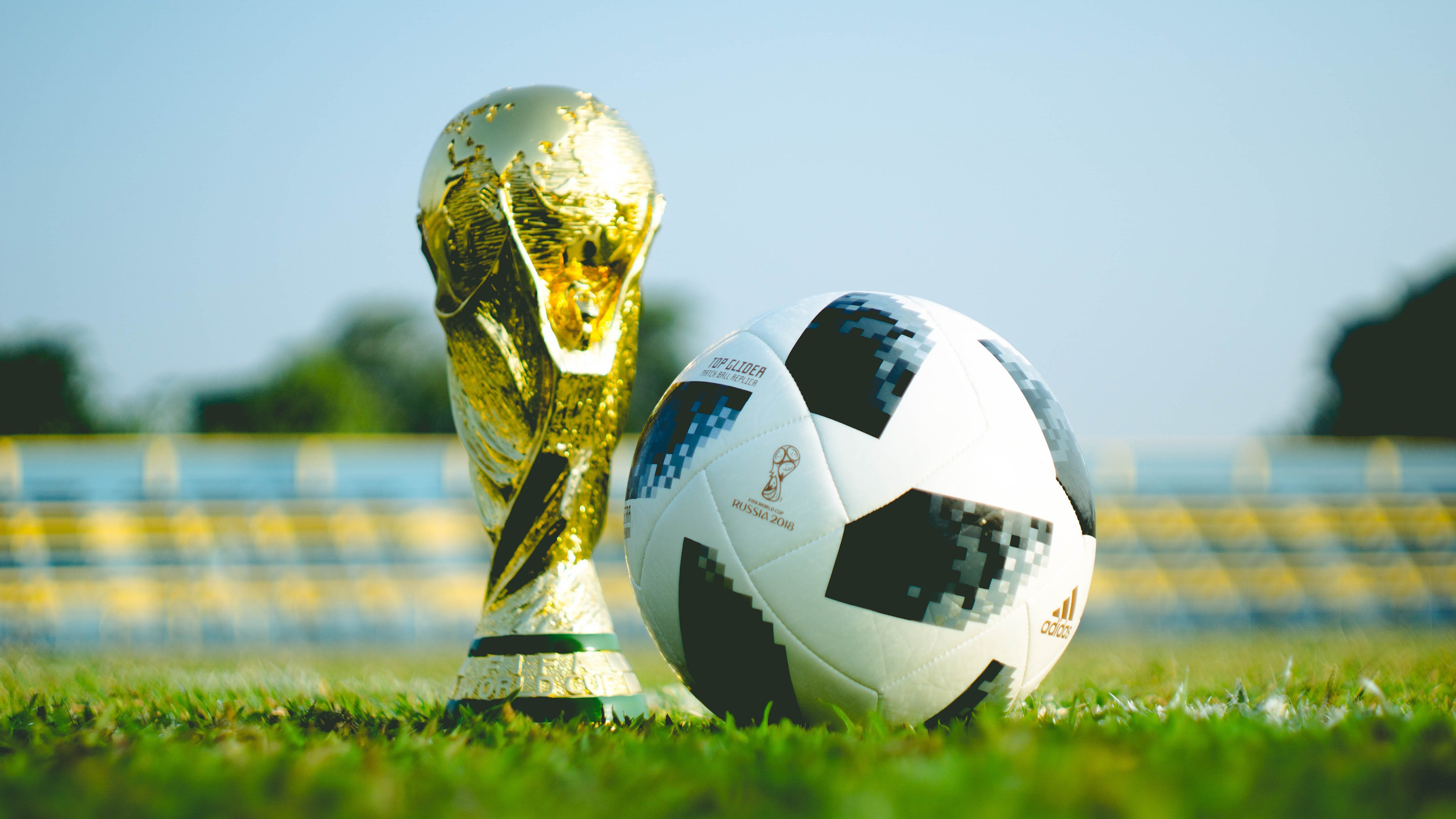 世界杯2026-2026世界杯爆冷！伊朗4-0横扫阿联酋，归化巨星佩德里化身节奏大师全场封神